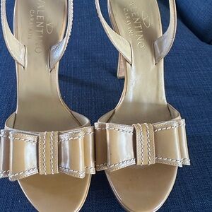 Valentino Garavani Tan Patent Leather Bow Slingback Heels